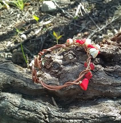 DEAGLAN
Bracelet corail rouge, nacre et cuivre