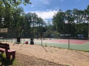 Terrain de tennis du club de Lombron 