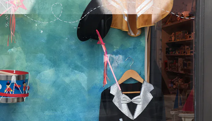 Découvrez notre vitrine "Aujourd'hui c'est la fête"