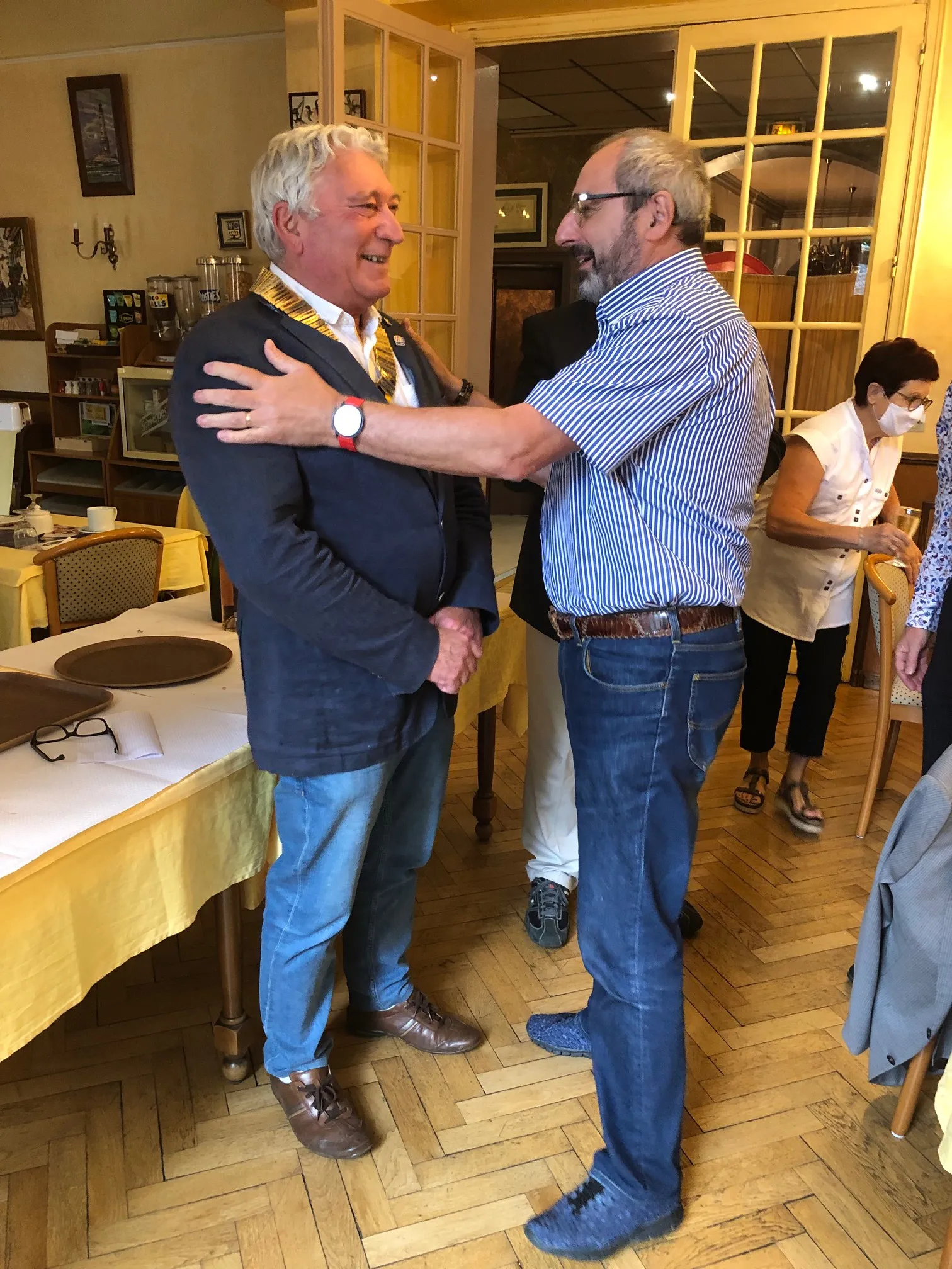 Passation de pouvoir ou transmission de collier