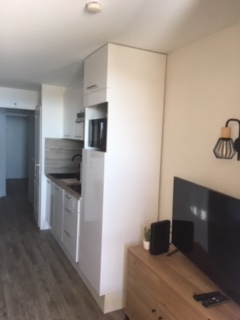 2022 Rénovation complète d'un bien immobilier à Cannes: peinture, salle de bain, portes à galandage