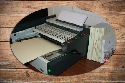 Machine   reliure dos carre colle type livre