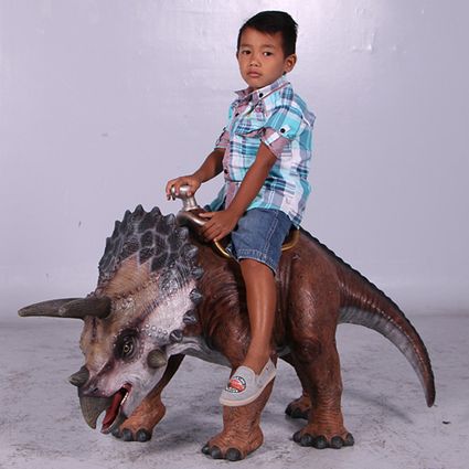 Triceratops life size statue