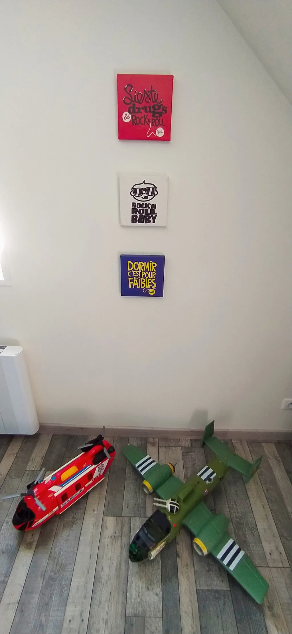 1675898128511