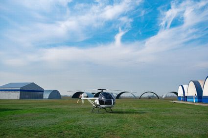 Helicoptere blanc ultraleger terrain vol vert aeroclub2000x1333