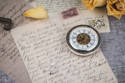 Vintage-pocket-watch-7439233-Ylanite