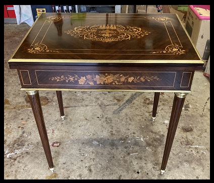 Table-a-jeux-fin-19-eme
