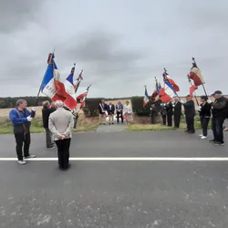 Commémoration à la stèle de Maurepas