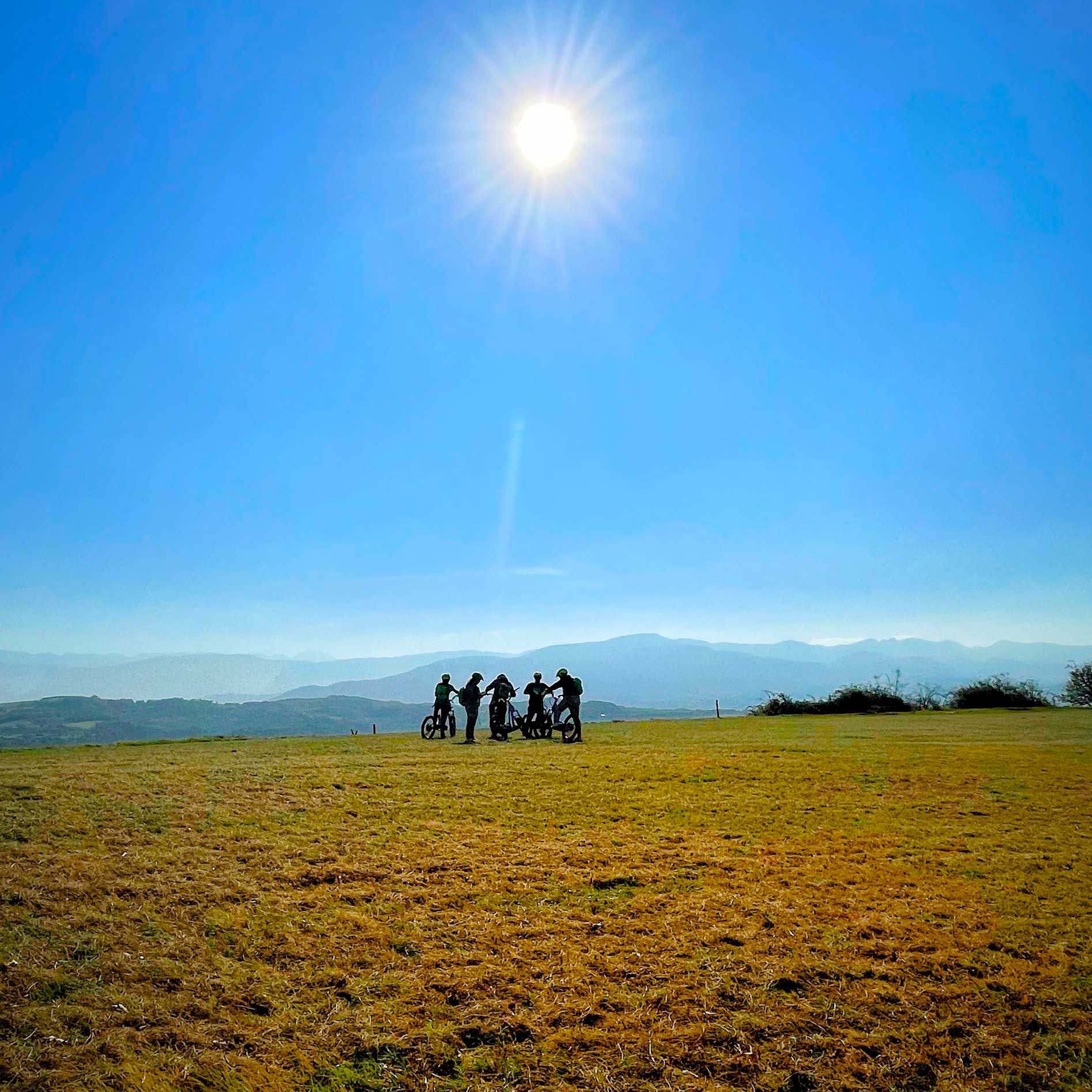 Votre été en Drôme-Ardèche. Depuis Génissieux, des balades bucoliques en  trottinette électrique