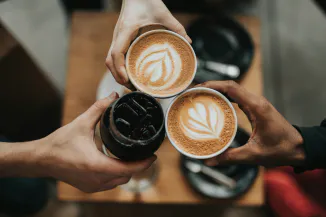 Créatine vs Caféine : Guide Ultime pour Fitness à Paris