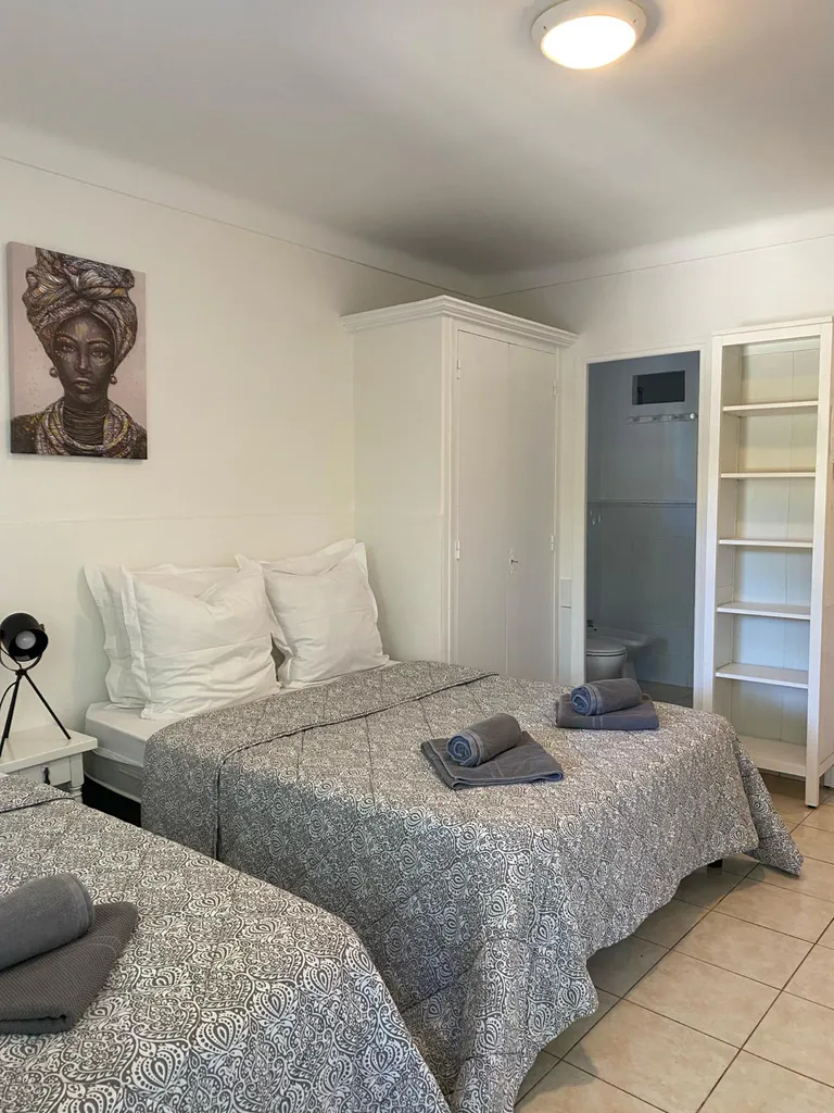 1f0445c5 8817 43bc ac3c ef9677dbc7be