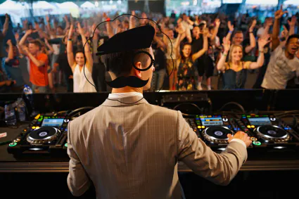 66ac3012 f239 4f23 b73e 177329f396c8