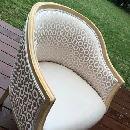 Refection restauration relooking fauteuil chaise canape meuble bridge 21 tapissier decorateur bordeaux saint medard en jalles atelier les renaissances