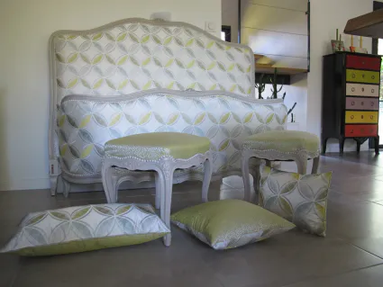 Refection restauration relooking fauteuil chaise canape meuble tete de lit 7 tapissier decorateur bordeaux st medard en jalles atelier les renaissances