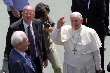 Séduction Oecuménique / La vanité des évangéliques enamourés du pape !