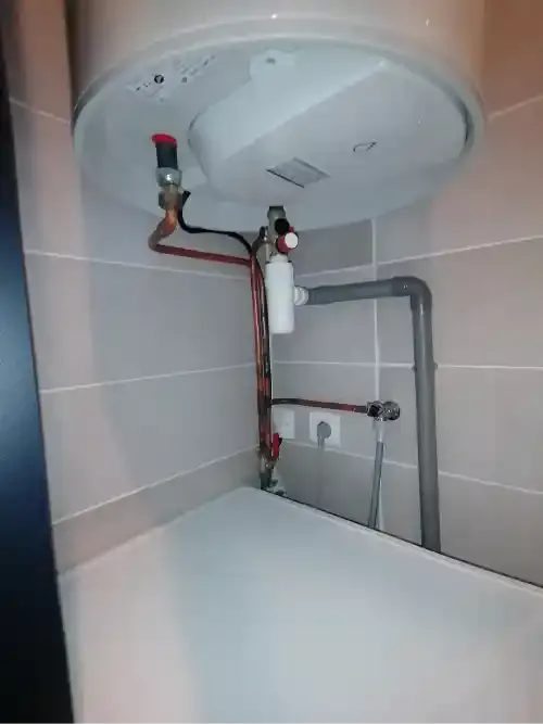 19 photo apres modification plomberie et evacuation chauffe eau salle de bain a reze 44400