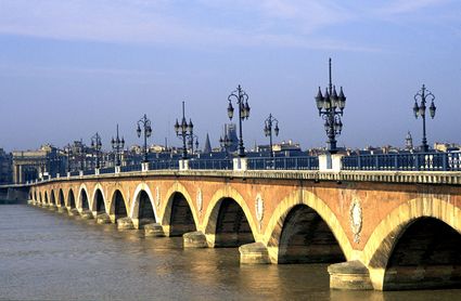 Bordeaux pont pierre