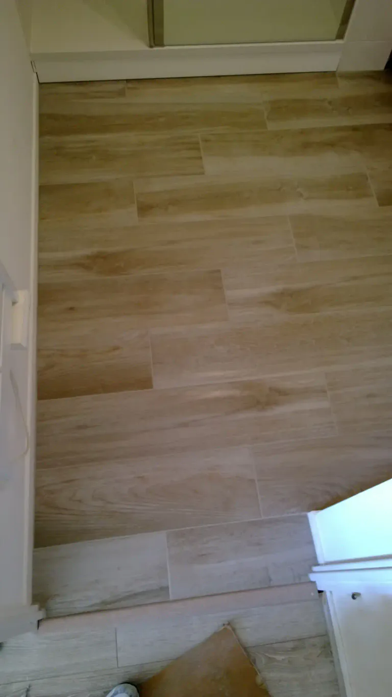 7 salle de bain refaite avec pose carrelage sol en decale a vertou 44120