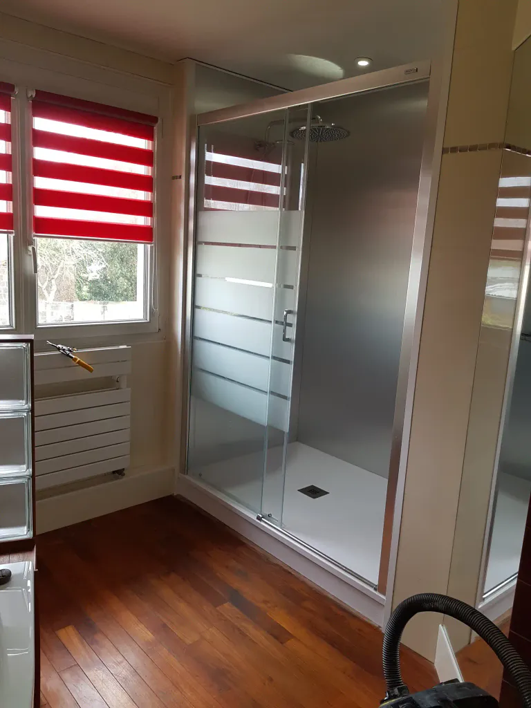 6 renovation d une douche avec panneau a vertou