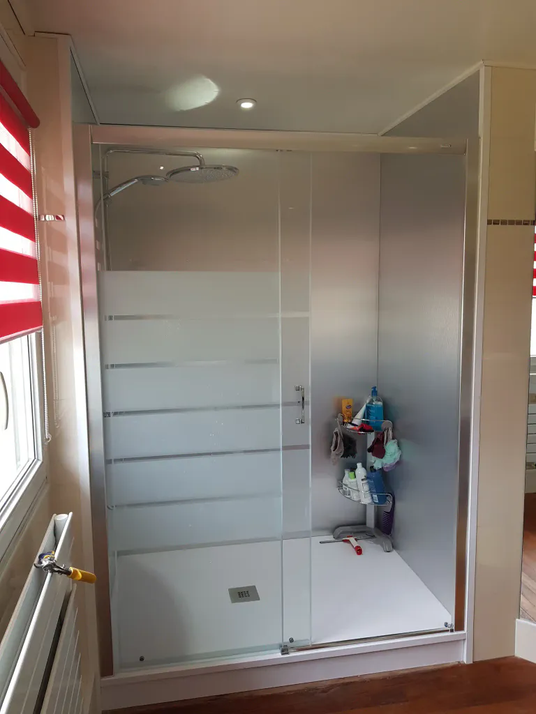 8 refaire une douche avec des panneau mural etanche pour salle de bain a vertou
