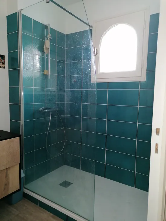 29 installation pario de douche fix a vertou