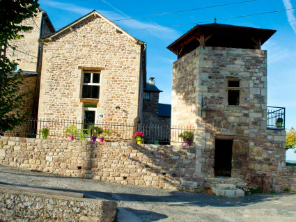Gites couleurs et pierres la tour d olympe 10
