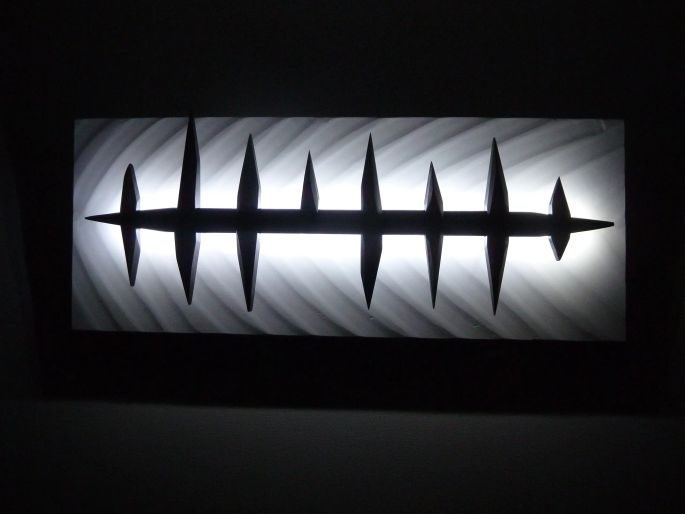 Sculpture lumineuse
Noir/ Blanc 44x118,50cm