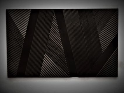 Noir relief 91 3x56 5 cm