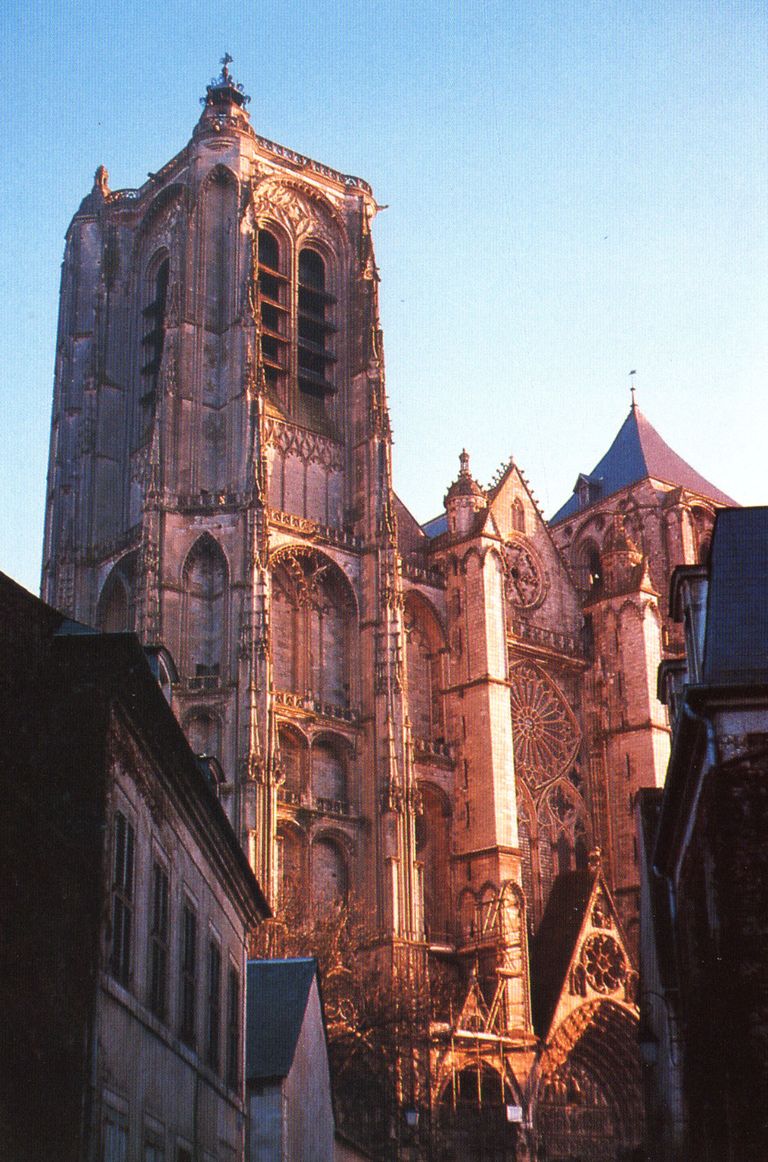 1992 cathedrale st etienne de bourges inscrite 378 eme site mondial de l unesco en dec 1992