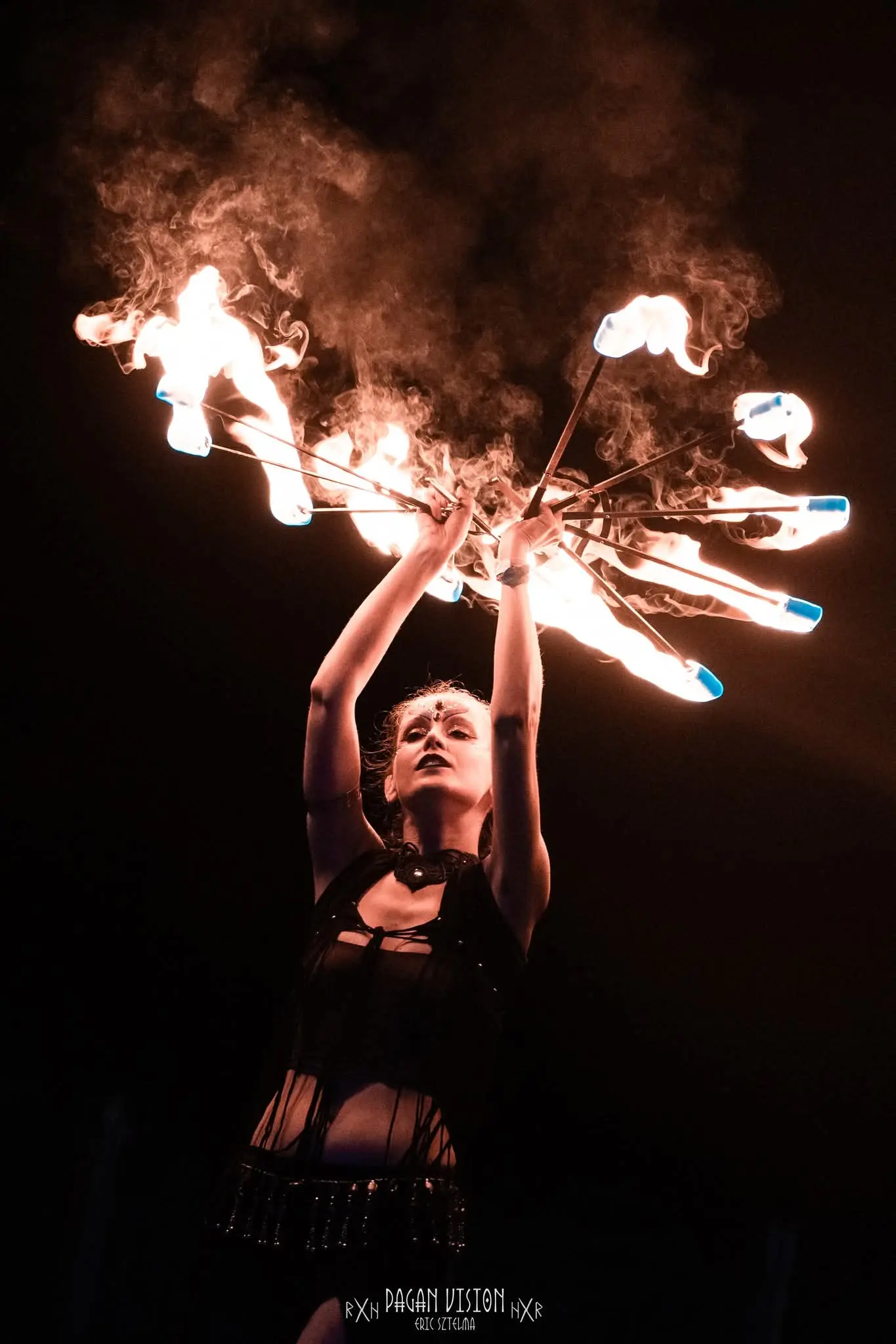 Edc eventails de feu 2 recadre 