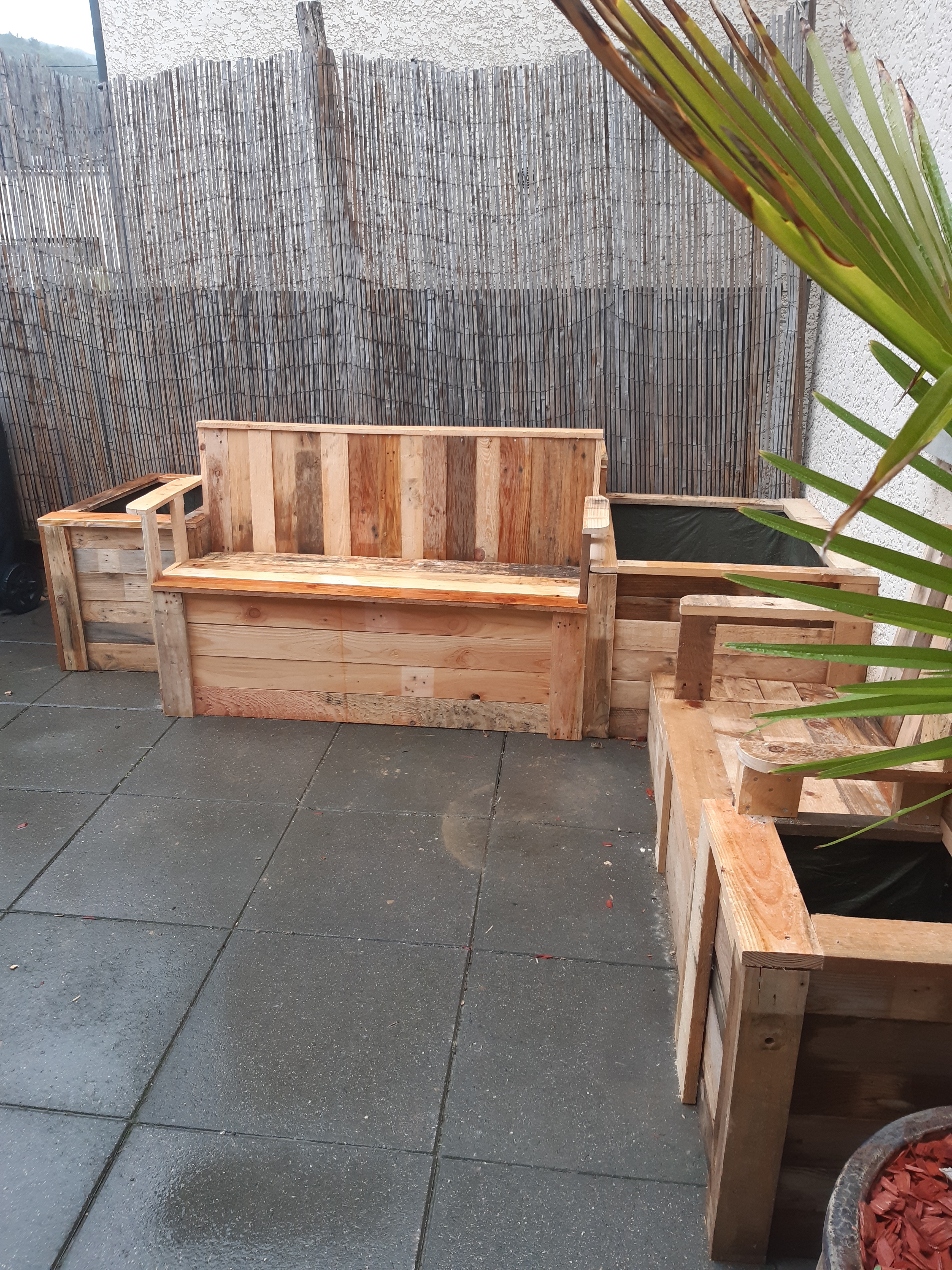 03 salon de jardin en bois vienne 38