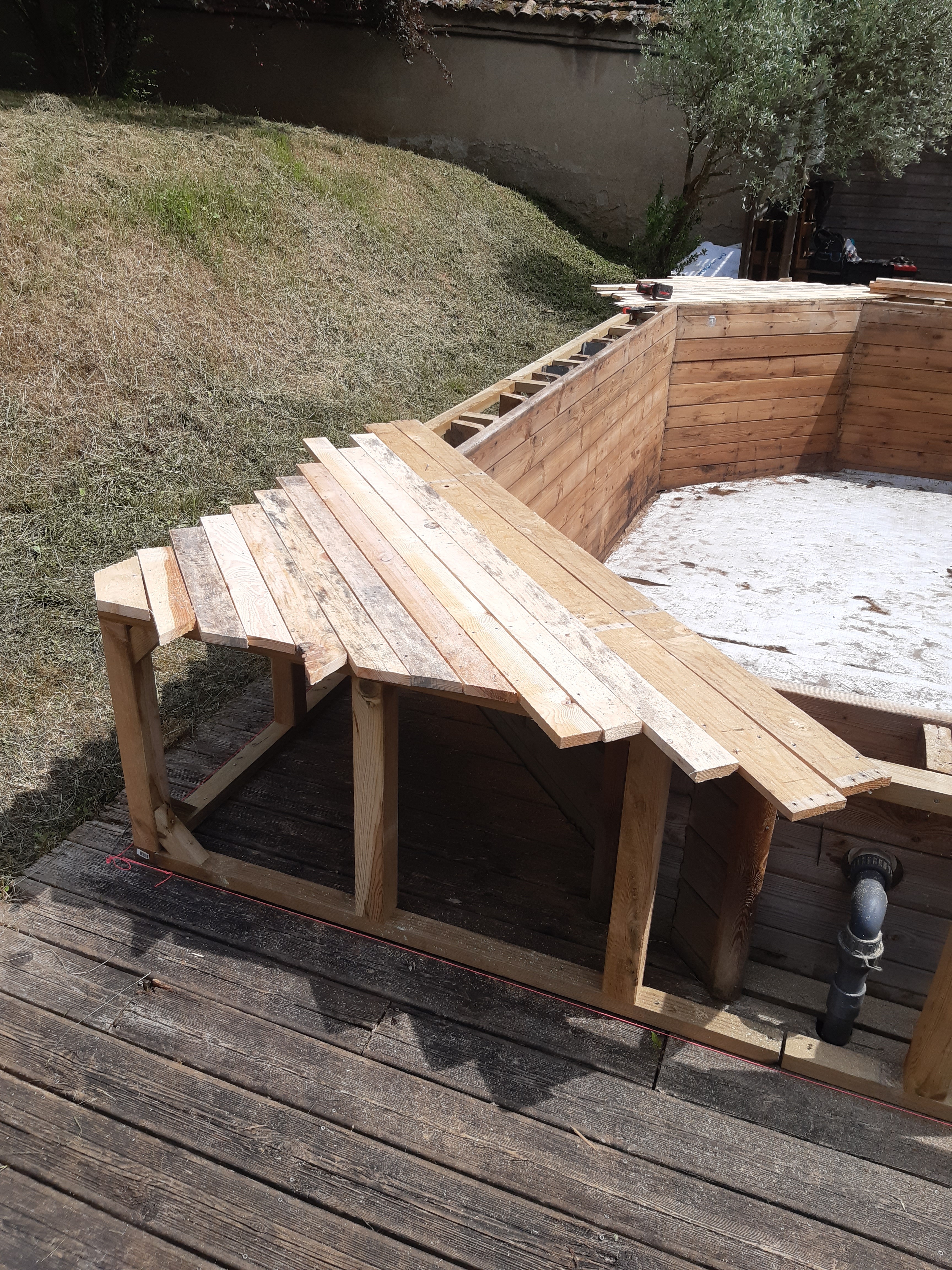 Habillage de piscine 3 