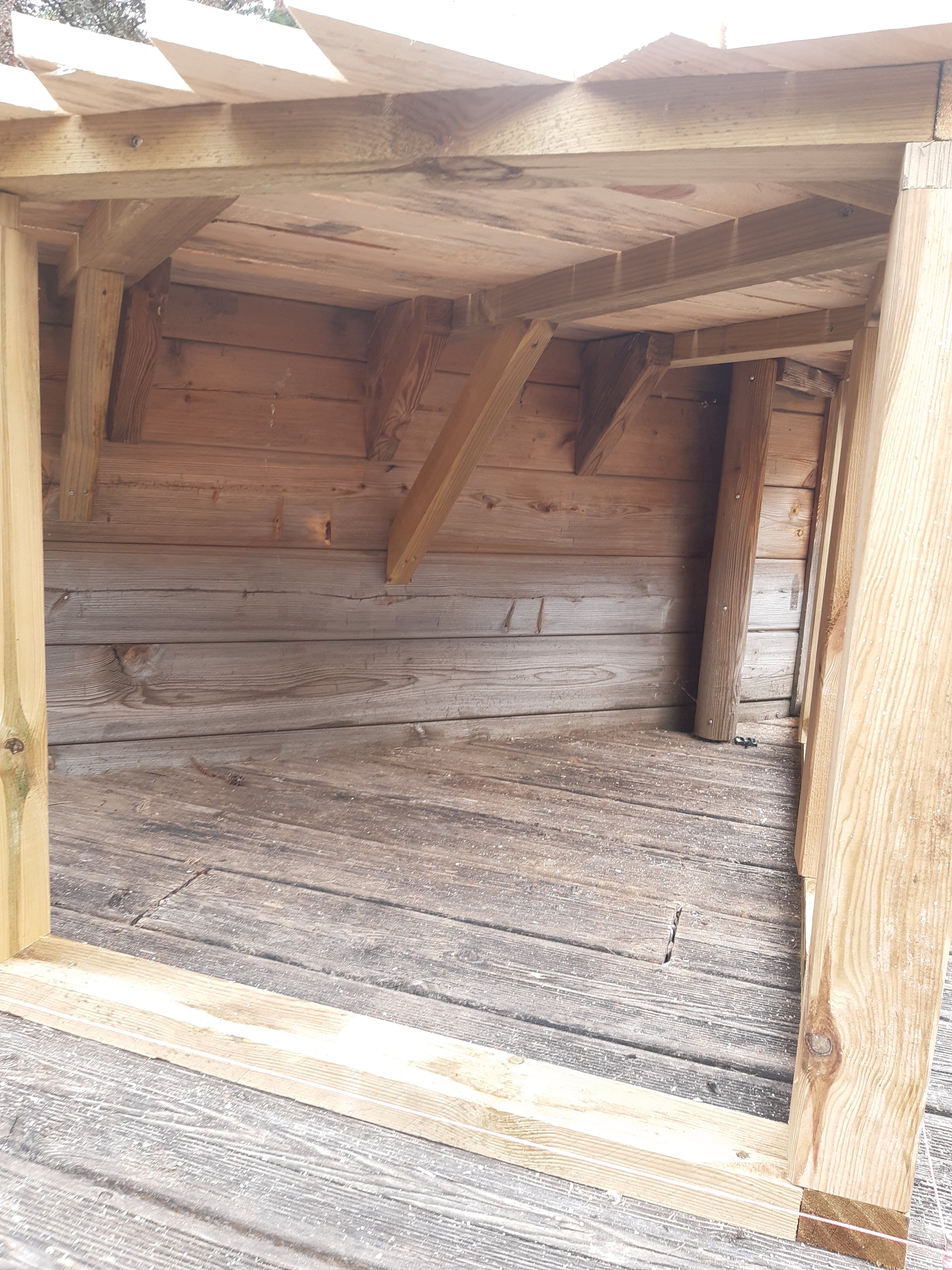 Habillage de piscine 1 