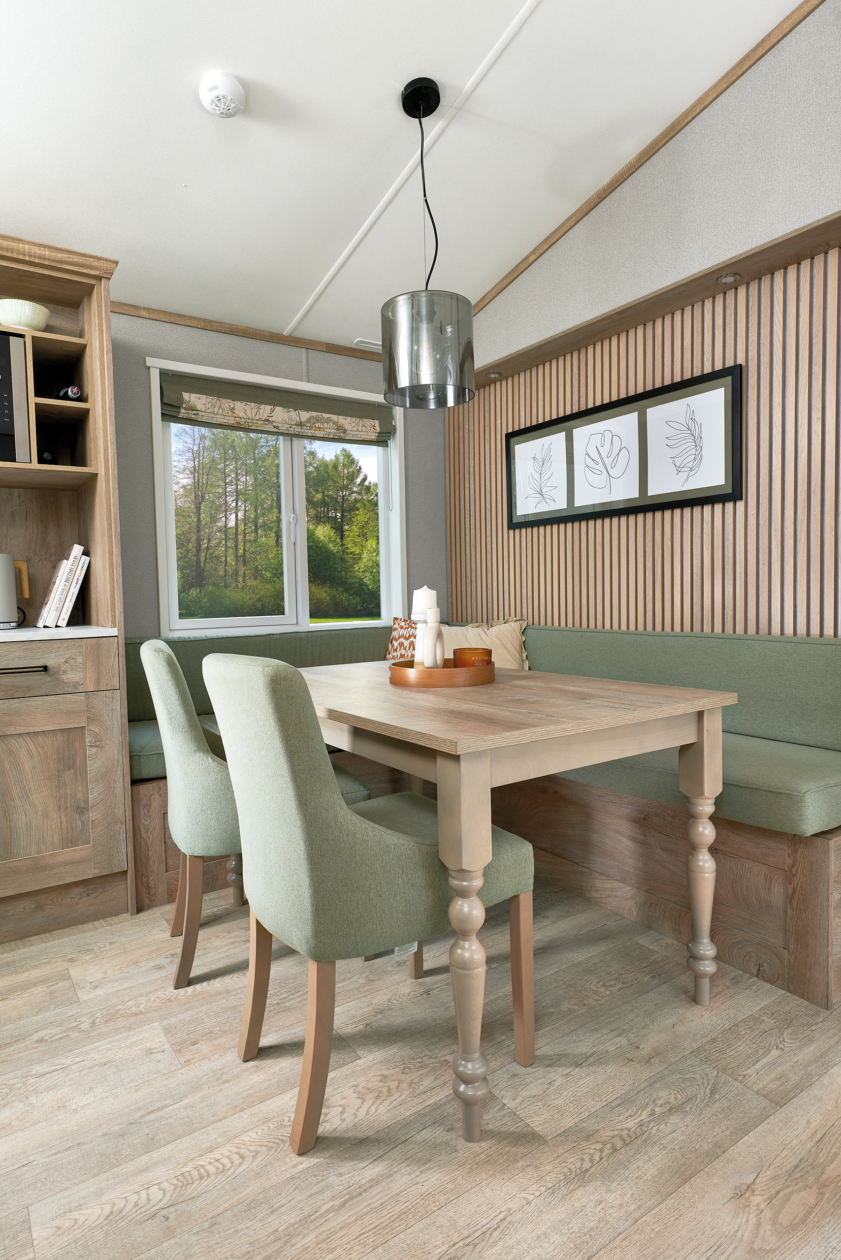 Abi beaumont dining reflections 1732