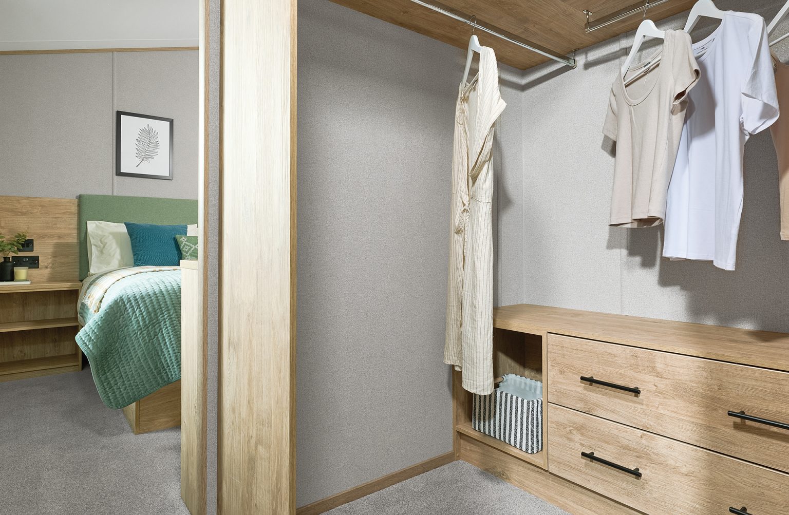 Abi kielder resi main bedroom wardrobe 2128 rt 1920x1254 1536x1003