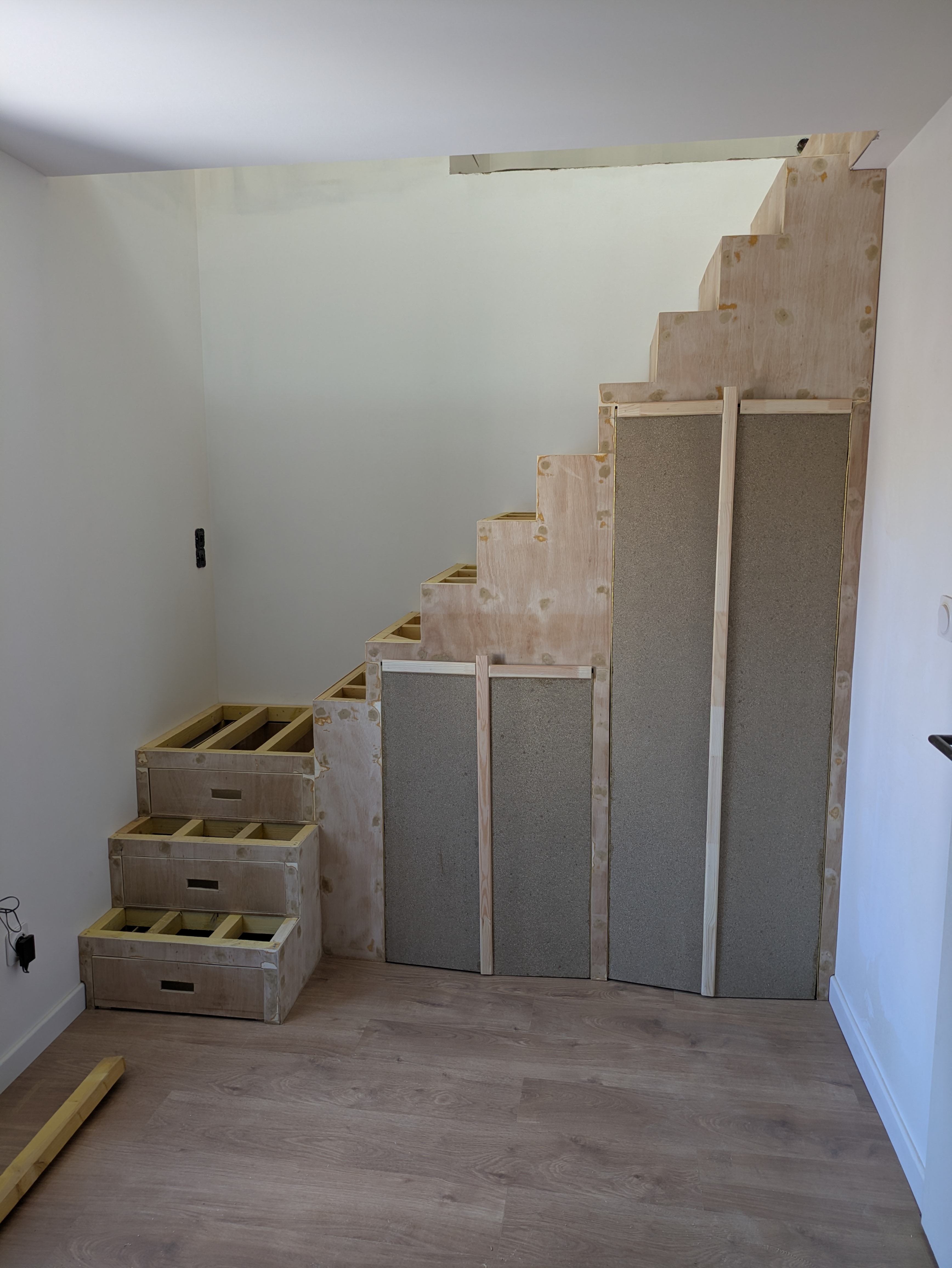 Escalier avec rangements 4 