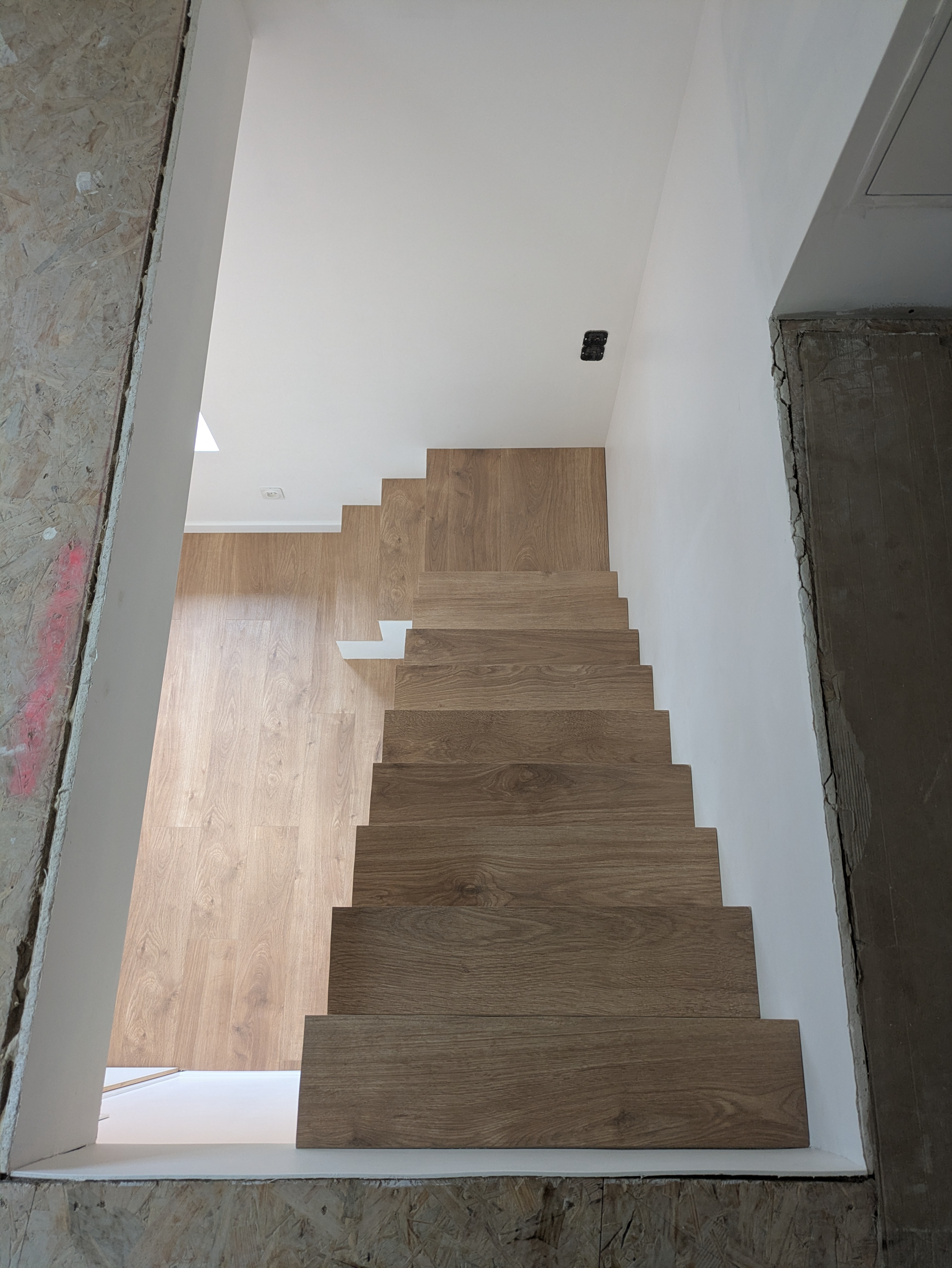 Escalier avec rangements 1 