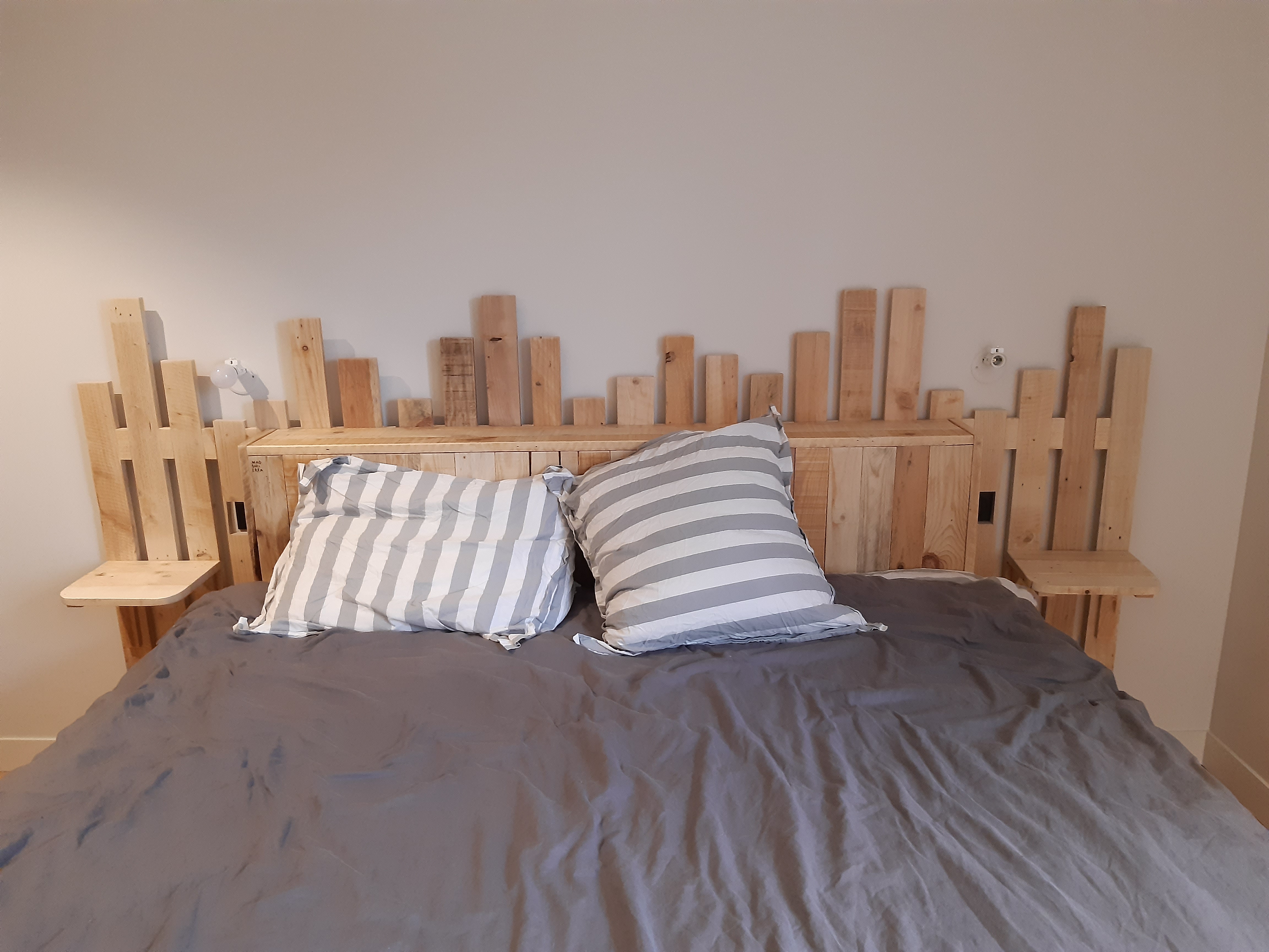 03 lit sur mesure en bois vienne 38