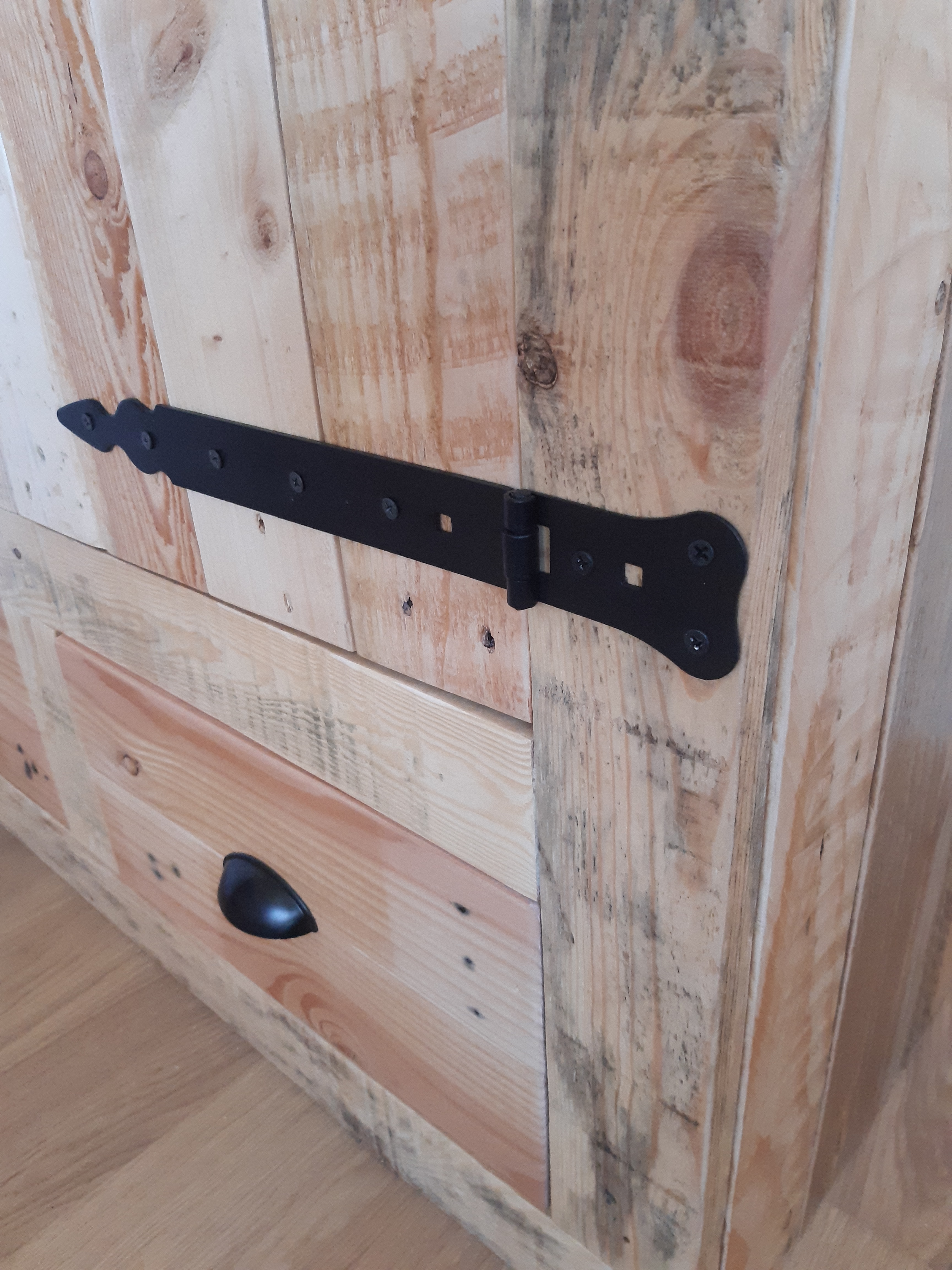 06 mobilier de rangement sur mesure en bois surcycle vienne 38