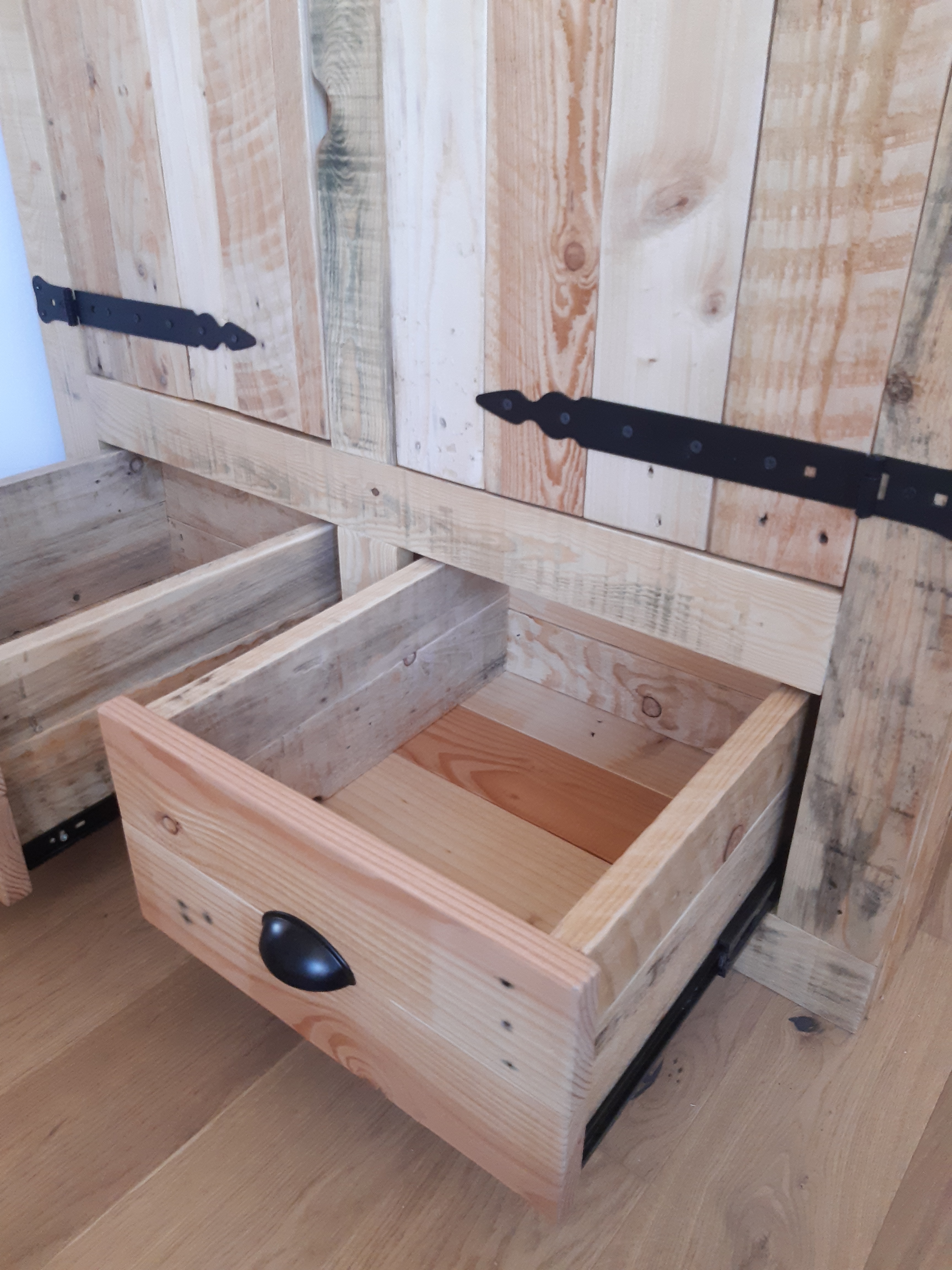 07 mobilier sur mesure en bois ecoresponsable vienne 38200