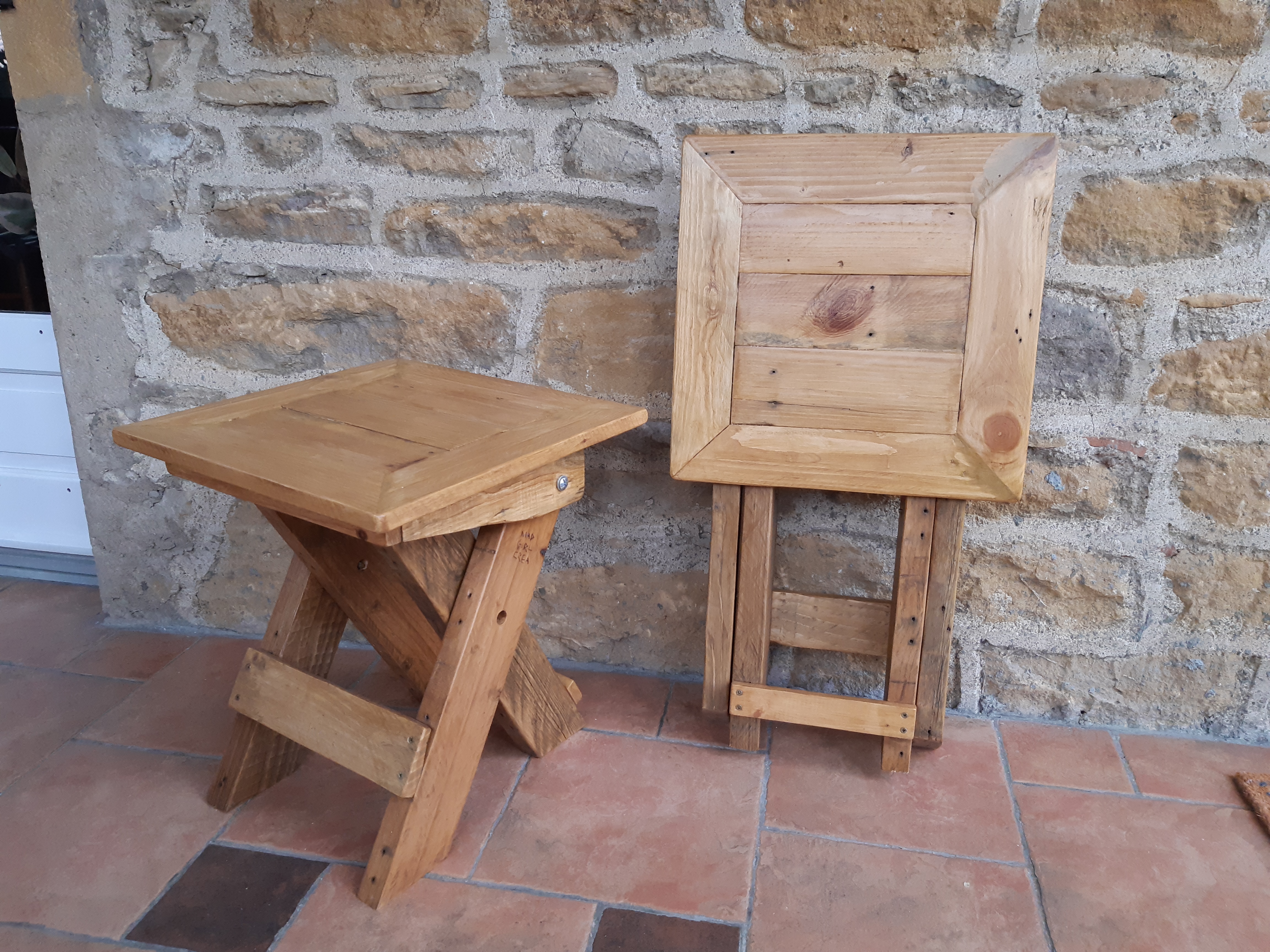 14 tabouret sur mesure vienne 38200