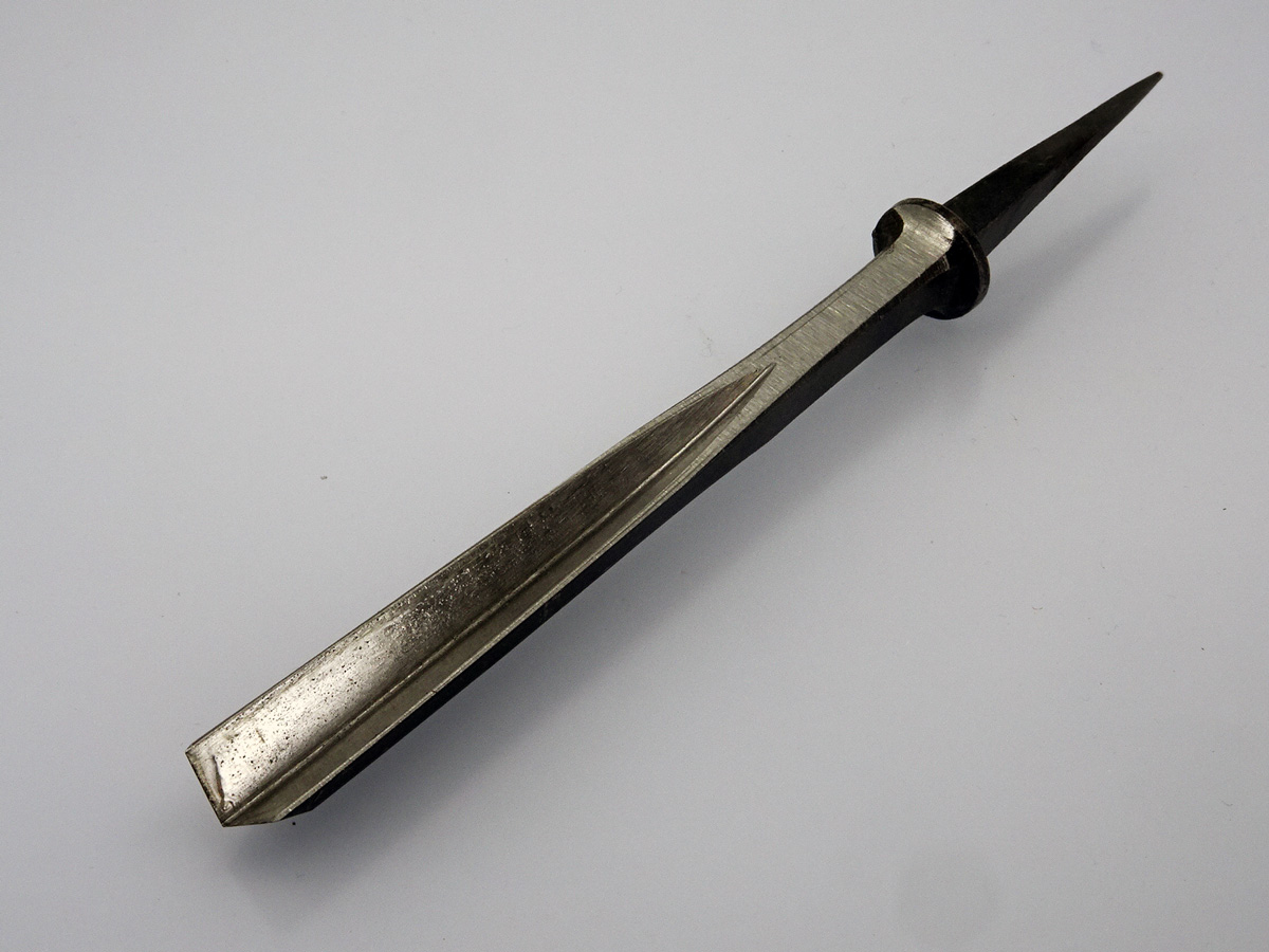 Burin droit SCHARWAECHTER 90° largeur 12 mm