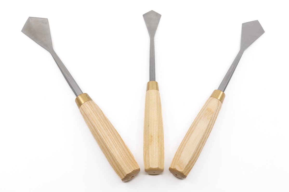 Nos 3 clés à plâtre, de gauche à droite : largeurs 45, 30 et 35 mm.