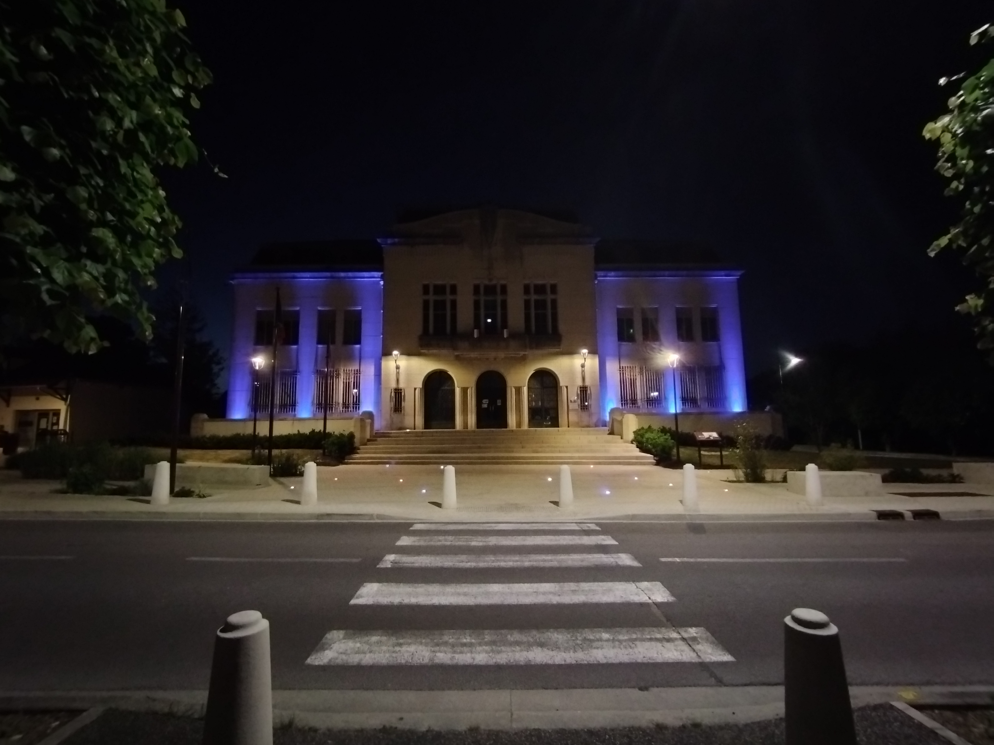 Saint julien en bleu 1 