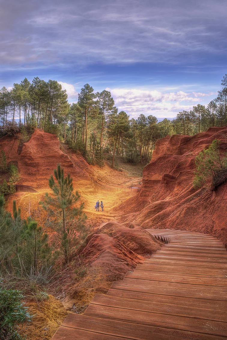 Sentier des ocres roussillon zoomy