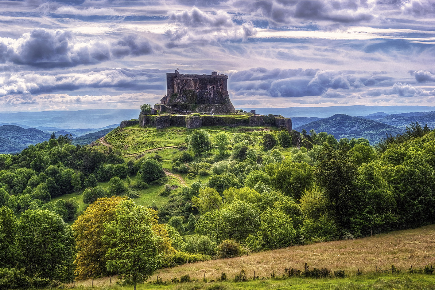 Chateau de murol zoomy photographe