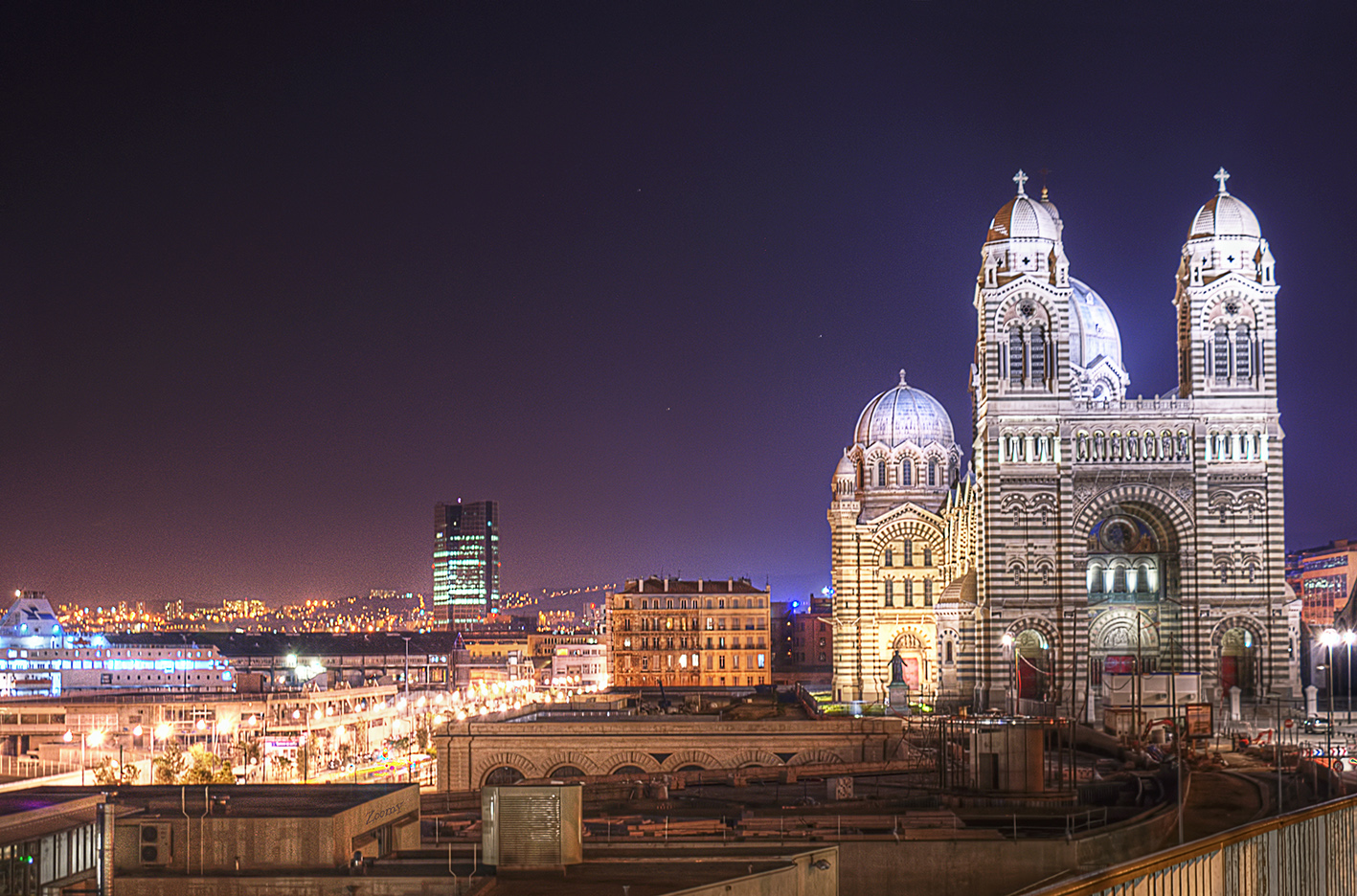Marseille hdr by night zoomy photographe
