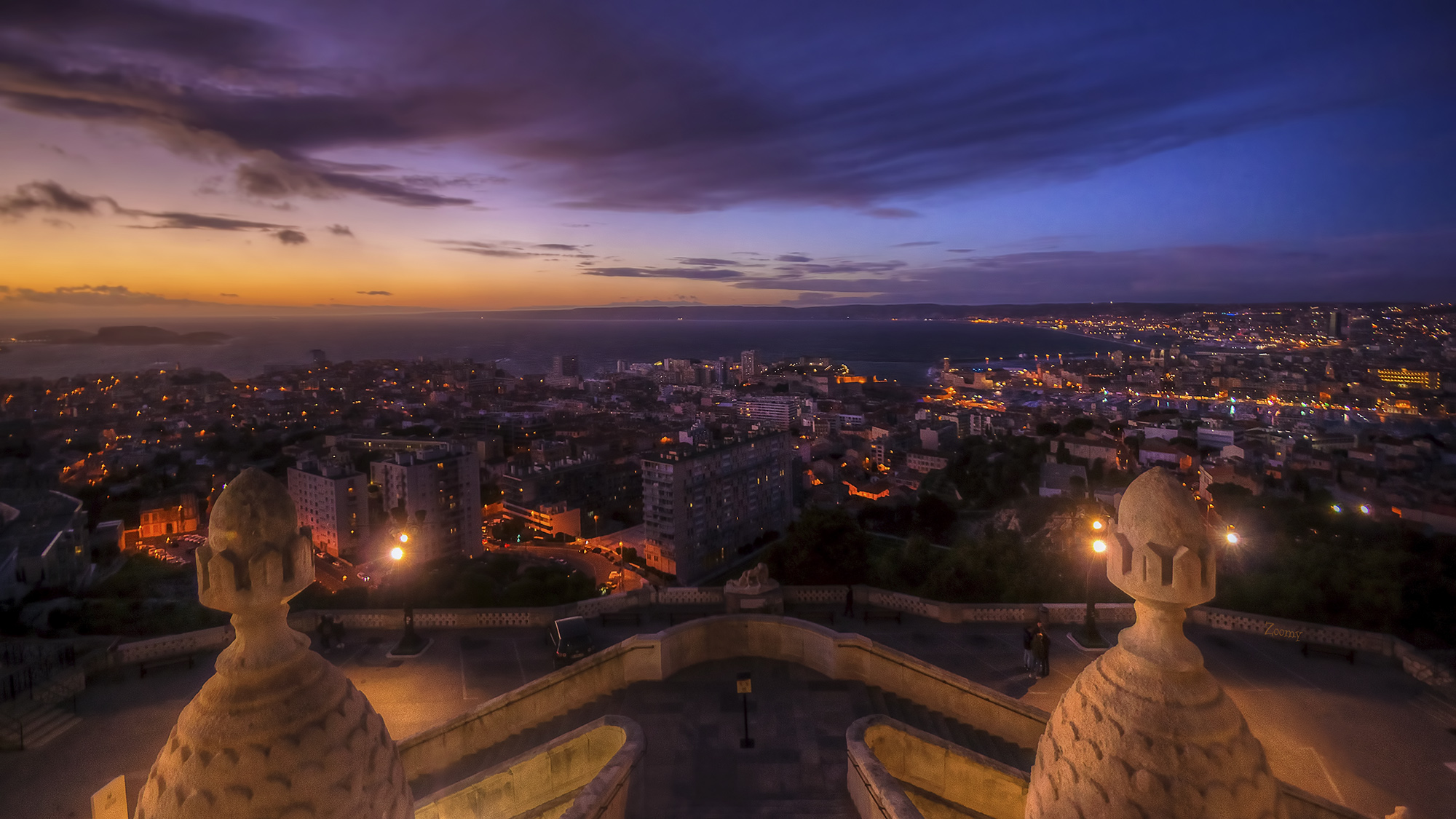 Marseille by night