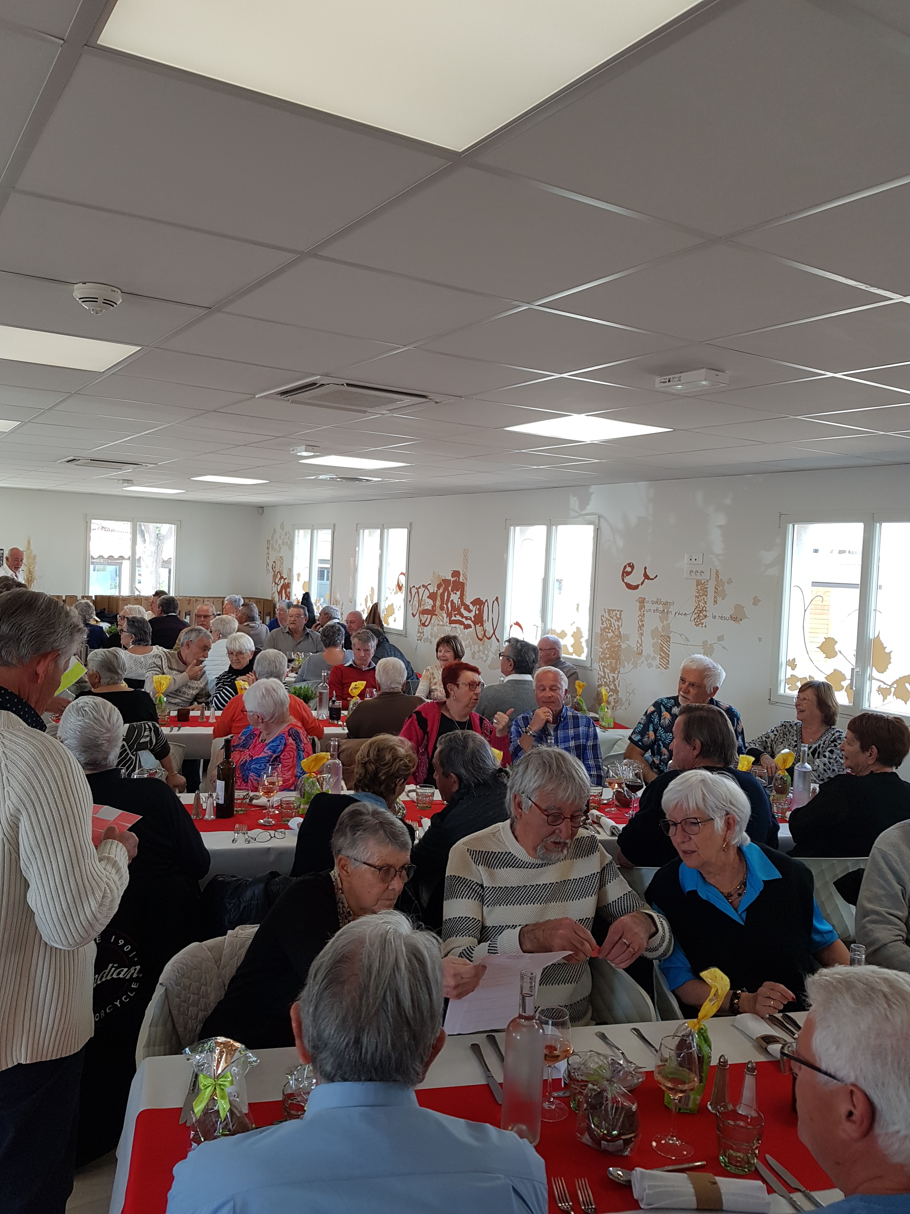 04 repas remise des lots 1 