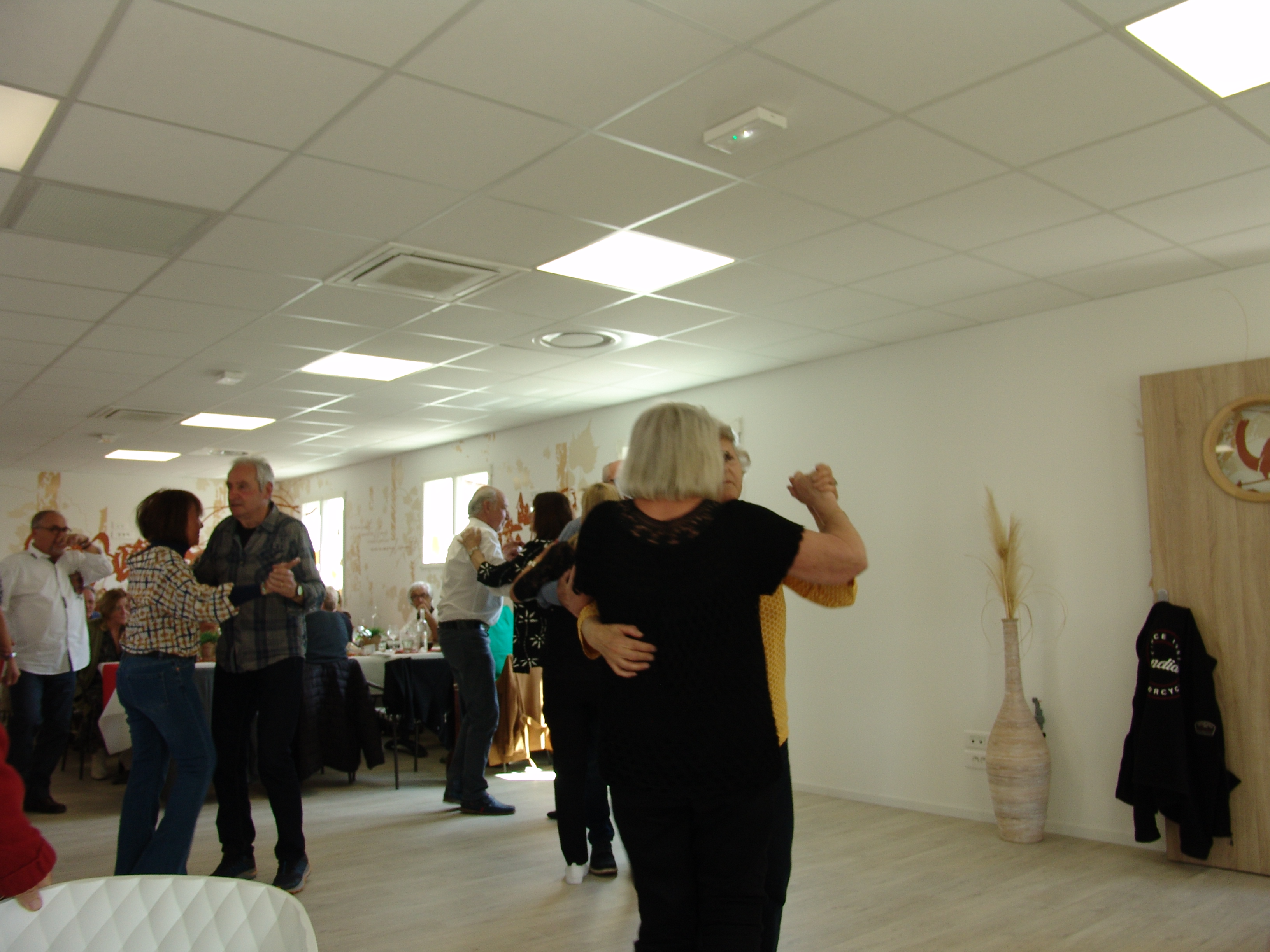 04 repas remise des lots 72 